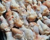 Foto del paso 2 de la receta: Patitas (alitas) de pollo para la vianda