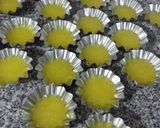 A picture of step 2 of Sunny two flat desert (limonlu irmikli muhallebi).
