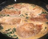 A picture of step 7 of Tuscan Chicken.