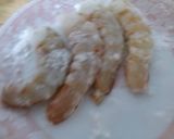 A picture of step 3 of Shrimp and Green Pepper Ketchup Stir-Fry.