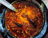 A picture of step 3 of Dahi Tadka.
