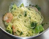 A picture of step 3 of Shrimp and Avocado Pesto Genovese.