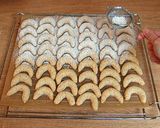 A picture of step 7 of Vanillekipferl German Sweets.