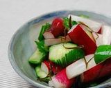 A picture of step 5 of Accordion Cucumbers.
