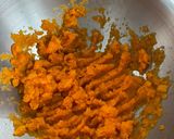 Foto langkah ke 2 dari resep Bubur sumsum candil ubi kuning.