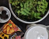 Foto langkah ke 1 dari resep Gulai Pakis Bumbu Instan.
