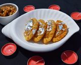 A picture of step 8 of Semolina Walnut Gujiya.
