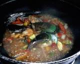 Kanya's Mussels with Sweet Basils recipe step 2 photo