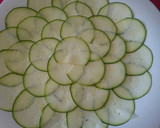 Foto del paso 1 de la receta: Carpaccio de calabacín