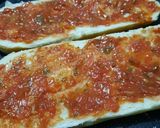 Foto del paso 2 de la receta: Pizza de pan, jamón y queso cuartirolo
