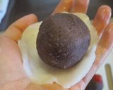 A picture of step 10 of Microwaved Strawberry Daifuku (with Joshinko).