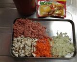 A picture of step 1 of Easy Ketchup Meat Sauce Pasta.