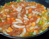 Foto del paso 4 de la receta: Calamares con chorizo picante y verduras