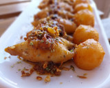 Foto del paso 13 de la receta: Calamares rellenos de carrilleras en su sofrito y patatas guisadas