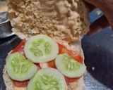 A picture of step 3 of Quick veg bun sandwich.