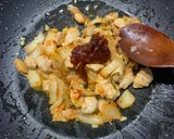 Foto langkah ke 4 dari resep Kimchi Bokkeumbap (Nasi goreng kimchi).