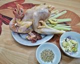 Hình bước làm 1 của món Gà hấp mắm
