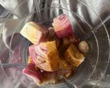 A picture of step 2 of Ghanaian fish stew.