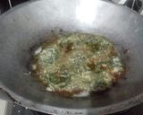 Foto langkah ke 8 dari resep Daun Singkong Goreng.
