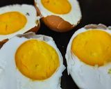 Foto langkah ke 5 dari resep 72. Telur Asin Homemade Anti Ribet (Metode Balur,Tanpa Direndam).