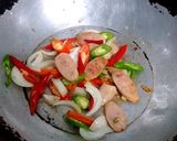 รูปขั้นตอนการทำที่ 3 ของ แหนมไก่ผัดพริก