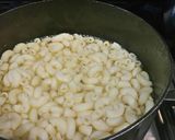 Foto langkah ke 2 dari resep Macaroni & Cheese.