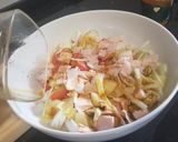 Foto del paso 2 de la receta Ensalada con pavo y melocotón en aliño con tahini