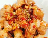 Hình bước làm 2 của món Thịt rang sả ớt