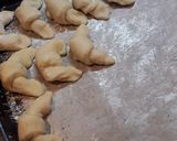 Foto del paso 8 de la receta: Medialunas de manteca fáciles y esponjosas