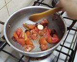 A picture of step 3 of Steamed Tomato sauce.