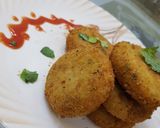 A picture of step 5 of Aloo Qeemay Ke Cutlets.