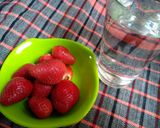 Foto langkah ke 1 dari resep Jus Stroberi.