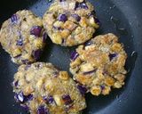 A picture of step 6 of Vegetarian Eggplant Burger.