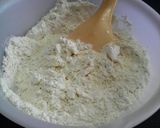 A picture of step 2 of Starbucks-style Scones with Pancake Mix.