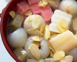 Hình bước làm 3 của món Chè khúc bạch nhanh gọn, thơm ngon