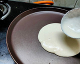 A picture of step 6 of Rava dosa.