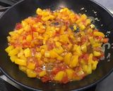 Une image de l'étape 11 de Filets d'églefin aux tomates, poivron jaune et estragon.