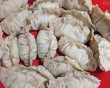 Foto langkah ke 3 dari resep Gyoza jepang ayam simple - gyoza enak - menu jepang mudah - cemilan anak sehat.