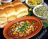 A picture of step 4 of Misal pav.