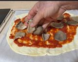 Foto del paso 2 de la receta: Pizza de setas y salami
