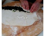 A picture of step 3 of Grandma 'Mimia's' Snail Pie with Spinach and Herbs 💚.