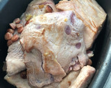 Foto del paso 3 de la receta: Pulled pork a la cerveza (cerdo desmenuzado estilo gringo)