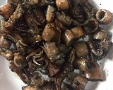 Foto langkah ke 1 dari resep Cumi asin hitam sambel matah.