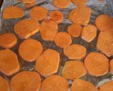 A picture of step 1 of Sweet potato turkey nachos.