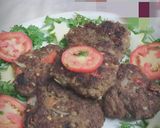 A picture of step 4 of Chapli kabab.