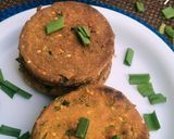 A picture of step 7 of Lahsun Bajra bhakri.