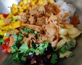 A picture of step 4 of Mexican Bhel with Leftover Roti Nachos.