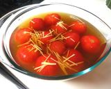 A picture of step 4 of Refreshing Chilled Tomato in Dashi Stock.