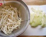 A picture of step 1 of Bean Sprouts that Taste Like Ramen.