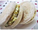 A picture of step 5 of English Muffin and Avocado Egg Sandwich.